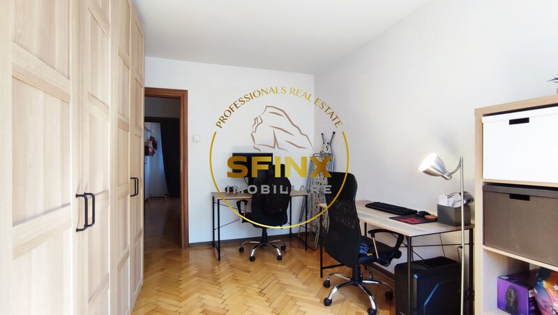 Stefan cel Mare, apartament de 3 camere de vanzare