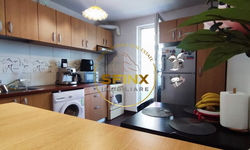 Stefan cel Mare, apartament de 3 camere de vanzare