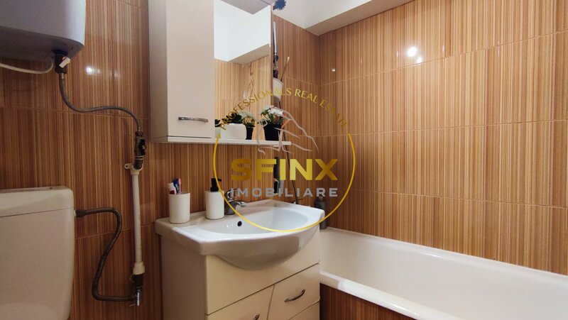 Stefan cel Mare, apartament de 3 camere de vanzare