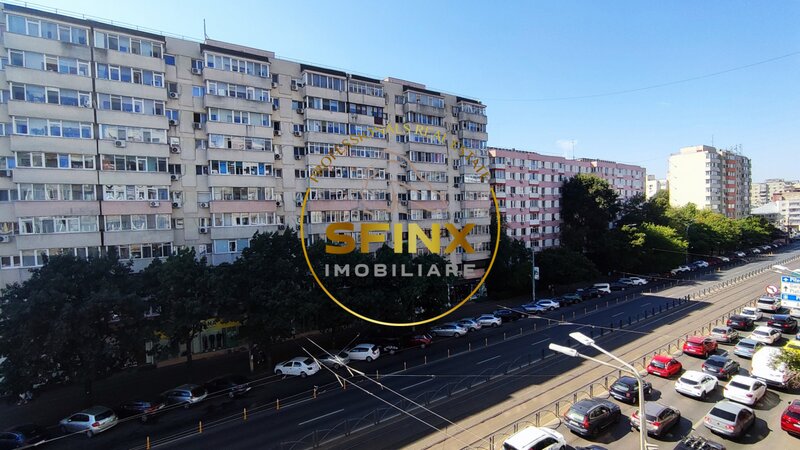 Stefan cel Mare, apartament de 3 camere de vanzare